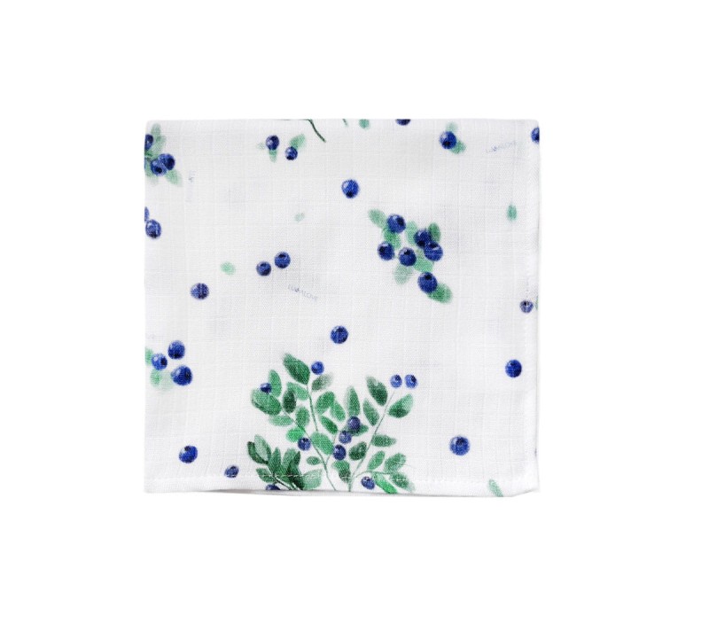 Pieluszka-wzor-jagodki (1).jpg