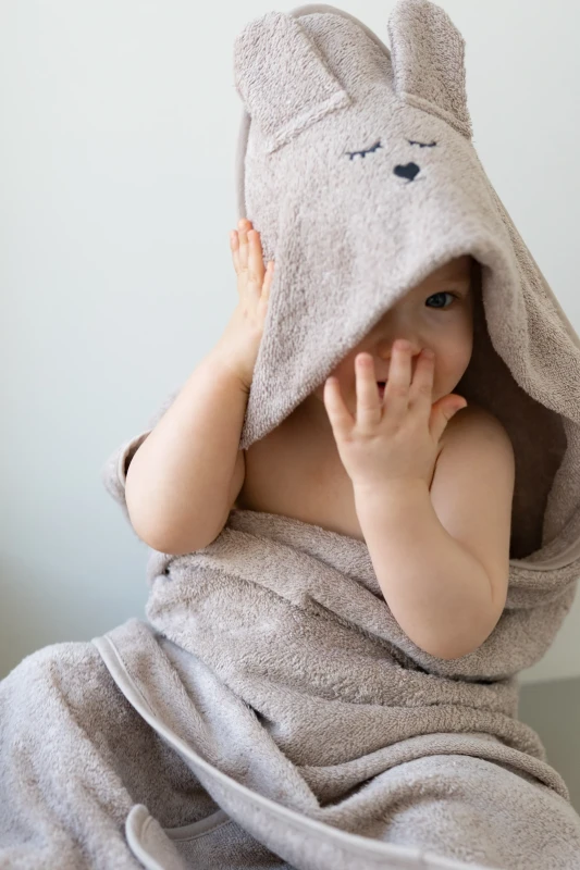 RECZNIK_BAMBUSOWY_Z_USZAMI_BEZOWY_-_BAMBOO_TOWEL_WITH_EARS_YOSOY_LIFESTYLE_PHOTO_22.webp