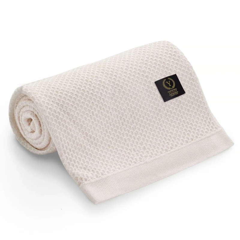 KOCYK-BAMBUSOWY-CLOVER-WHITE-PEARL-BAMBOO-BLANKET-CLOVER-YOSOY.webp